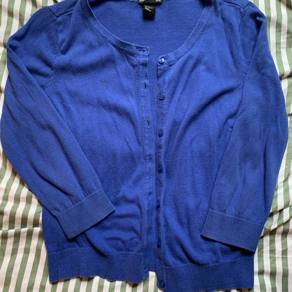blue fitted cartigan